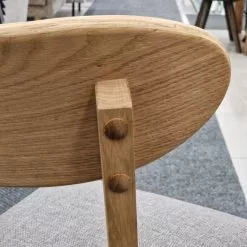 Laakso Tammituoli - Mari-Kaluste -Huonekalu kauppa 20221202 133758 scaled 1