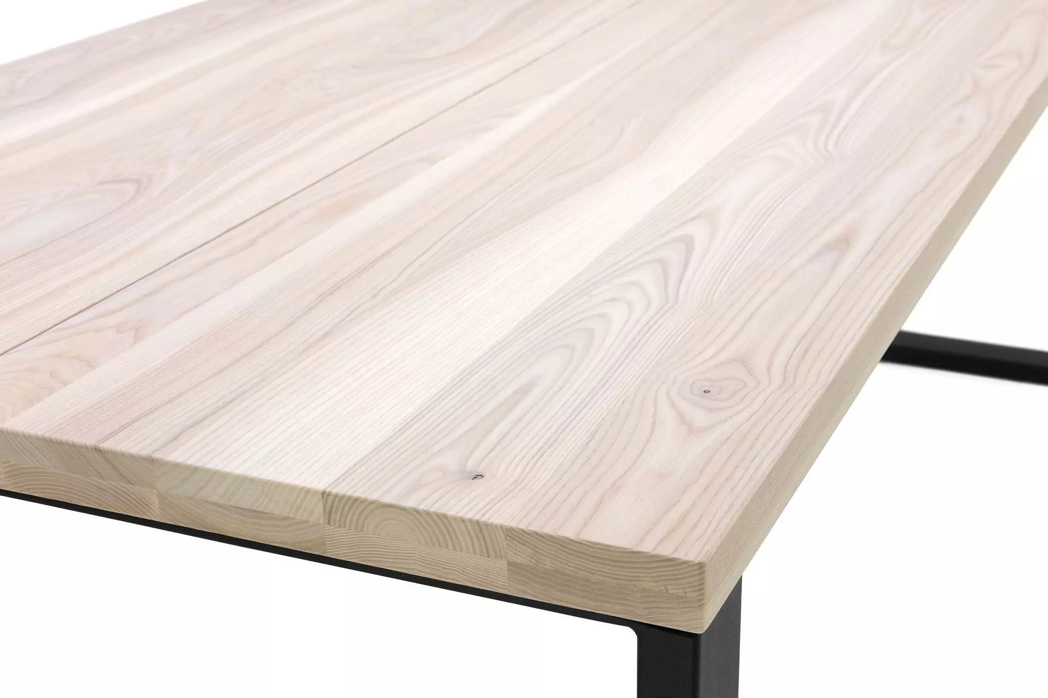 Edna Lankkupöytä Saarnikannella Metallijaloilla - Mari-Kaluste 3 Edna Lankkupöytä Saarnikannella Metallijaloilla - Mari-Kaluste - Image 3