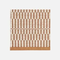 VM-Carpet Latua Design Elina Helenius - Mari-Kaluste -Huonekalu kauppa Latua white copper