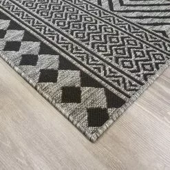 Layla Matto - Mari-Kaluste -Huonekalu kauppa Layla t.harmaa kulmasta scaled 1