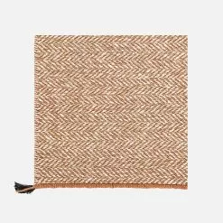 VM-Carpet Rae Design Elina Helenius - Mari-Kaluste -Huonekalu kauppa Rae copper copper